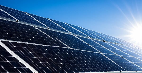 Panneau solaire photovoltaïque : maximisez votre rendement énergétique
