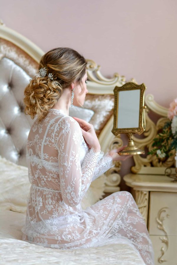 Audace en dentelle : Des robes sexy pour oser